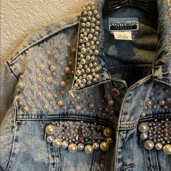 Vintage Embellished Denim Jacket with Pearl Accents - Picture 3 of 15